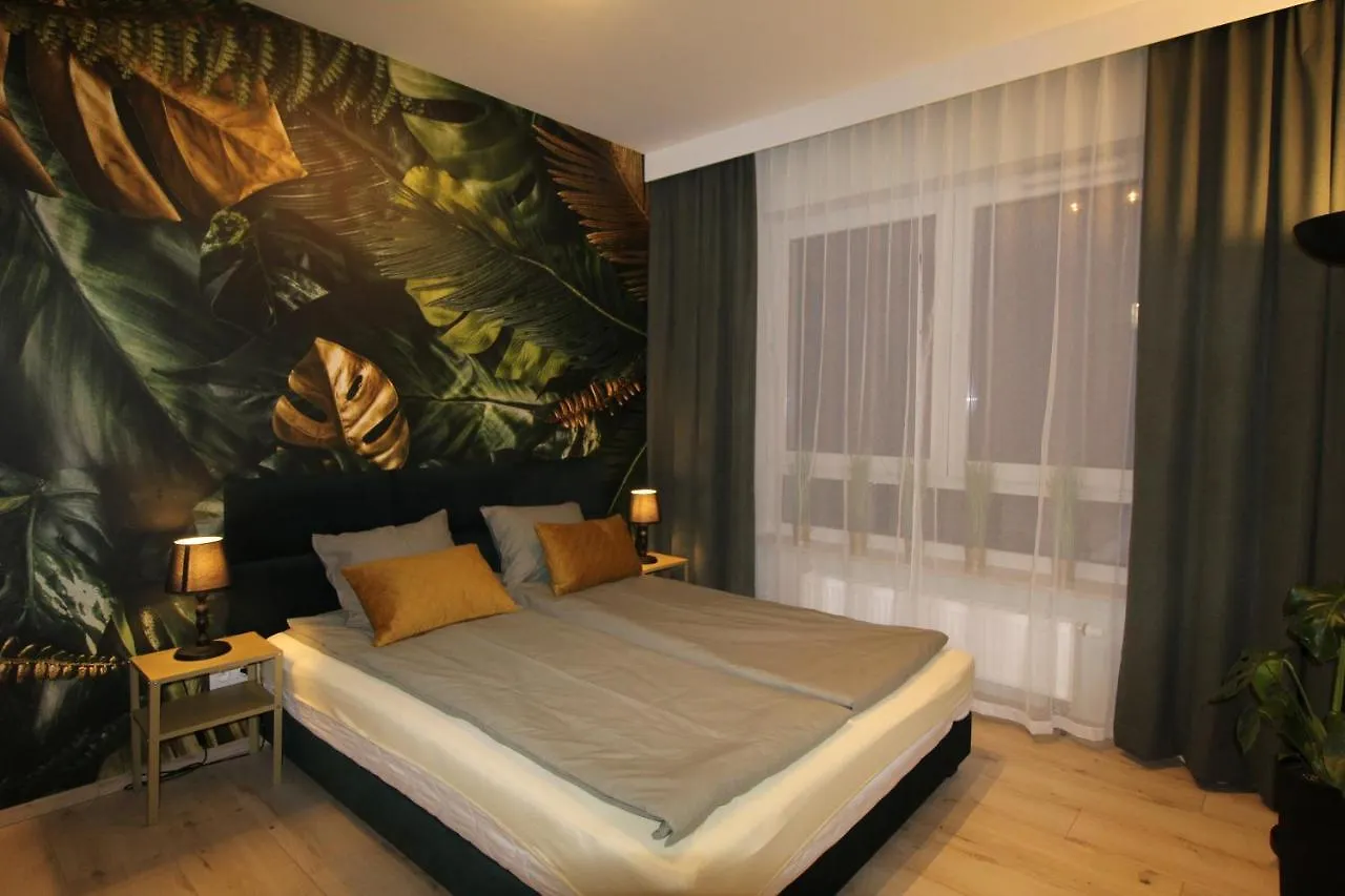 New Apartment Mona Warsaw Green 0*,